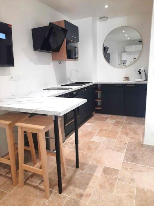 2 - Appart' Avec Terrasse - Tu Elleta Appartement